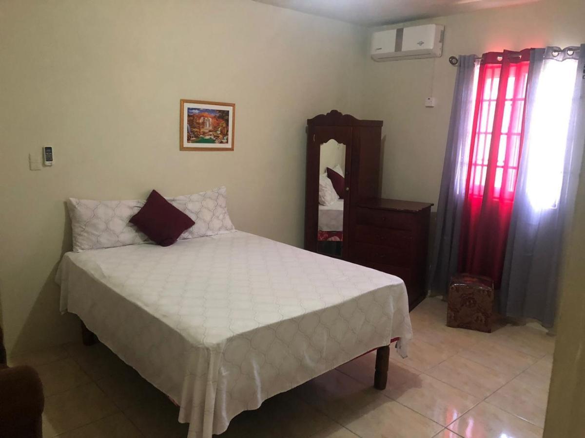 Apartmentswestvillage 2Bedroom Montego Bay Esterno foto